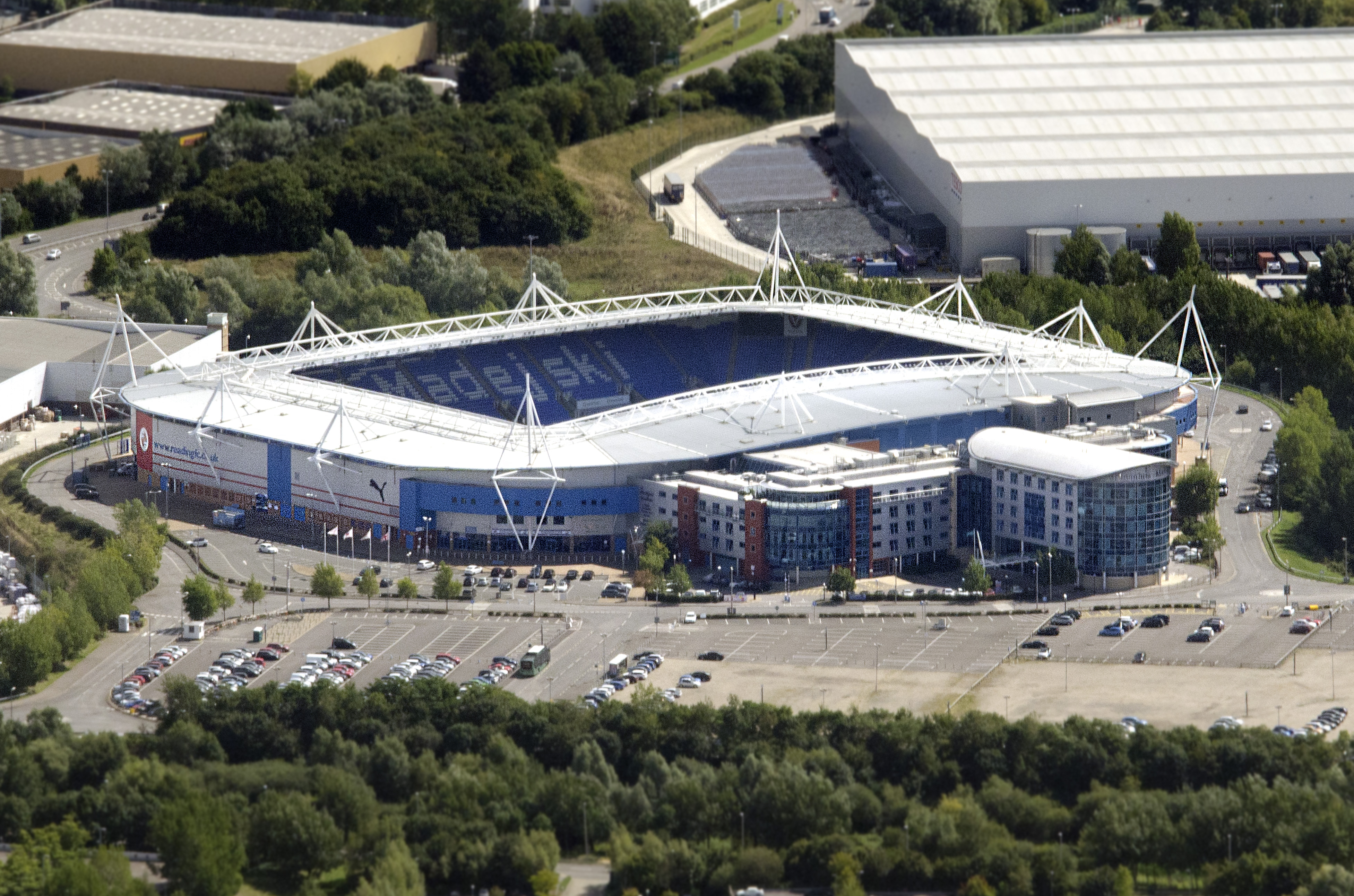 Select Car Leasing Stadium — Reading FC